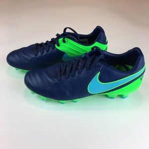 Nike Men’s Soccer Cleats Size 7.5